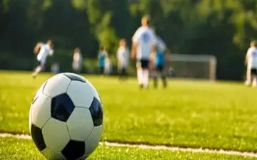 عضو ستاد مبارزه با کرونا: سازمان لیگ می‌تواند در مناطق سفید رقابت‌های فوتبال را به طور متمرکز برگزار کند