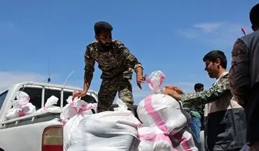 امدادرسانی و توزیع اقلام اهدایی توسط بسیجیان شستا به مناطق سیل زده