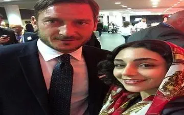 سلفی خانم بازیگر کشورمان با فرانچسکو توتی در ایتالیا!! عکس