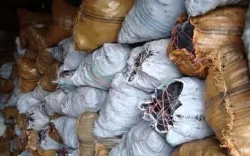 بیش از ۸ تن زغال قاچاق در کرمانشاه کشف شد



