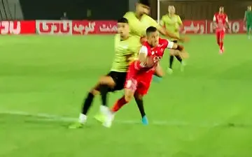 خطا به روی علیپور و اعلام پنالتی برای پرسپولیس + ویدئو