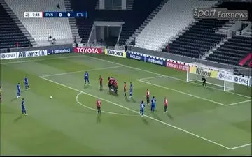 فیلم/ گل اول استقلال به الریان توسط دیاباته با ضربه‌آزاد زیبای غفوری