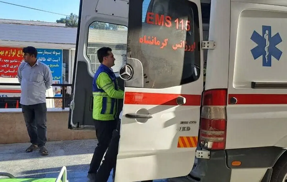 ۱۴ مصدوم در پی واژگونی مینیبوس در محور کرمانشاه-کامیاران