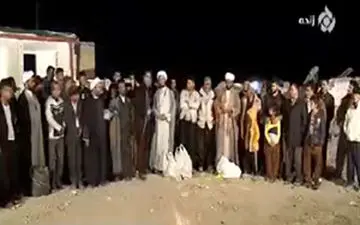 اجرای غیرمنتظره یک طلبه در برنامه زنده شبکه ۵ از مناطق زلزله زده کرمانشاه! + فیلم