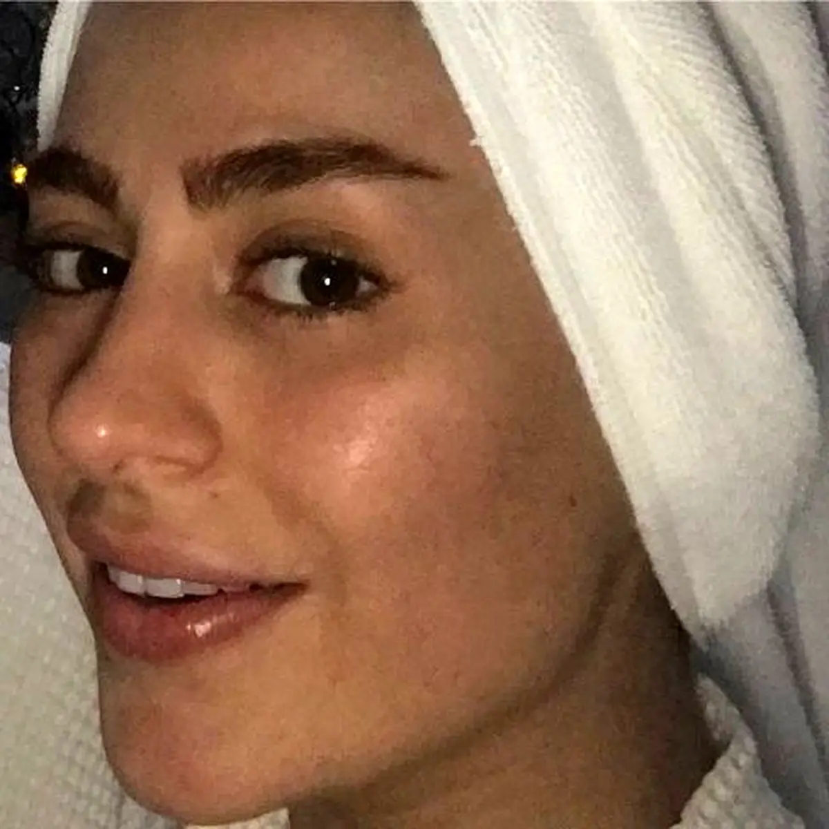 سمانه پاکدل به درخواست طرفدارانش عکس بدون آرایش خود را منتشر کرد