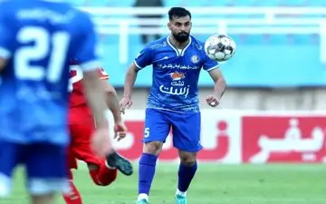 غیبت بزرگ در اهواز؛ حسینی بازی با استقلال را از دست داد