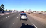 تصادف با سه خودرو حین پیامک زدن + فیلم 
