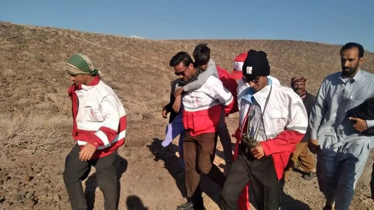 پایان ۱۵ ساعت اضطراب؛ کودک گمشده زنده پیدا شد