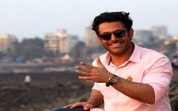  ژِست «رضا گلزار» در یک مراسم خصوصی