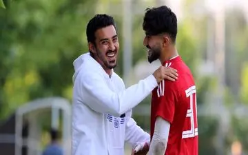 عکس خانوادگی رضا قوچان نژاد جنجالی شد| این عکس از رضا قوچان نژاد و همسرش همه را شوکه کرد