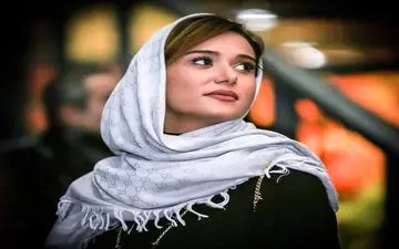 تصویری فوق العاده زیبا همراه با استایل چشم‌نواز پریناز ایزدیار در یک مراسم 