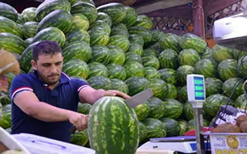 بازار داغ فروش هندوانه در ایتالیا