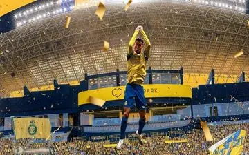  یک روز متفاوت در فوتبال ایران و عربستان/ حمله به شناسنامه ملی ایران و آسیا!