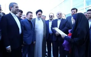 واعظی وارد عسلویه شد