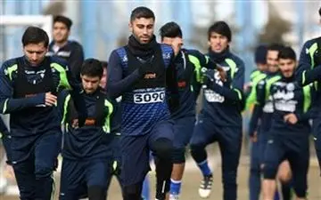 استقلالی ها برای دیدار با فولاد آماده می شوند
