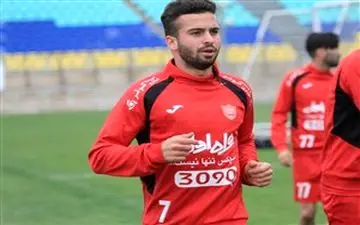 سروش رفیعی قراردادش را تمدید می‌کند 