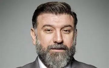 پیکر علی انصاریان در قطعه ۲۲۲ بهشت زهرا آرام خواهد گرفت/ مردم از حضور در بهشت زهرا خودداری کنند 