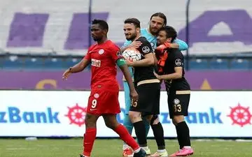 درخشش ستاره جنجالی پرسپولیسی در اولین بازی در ترکیه