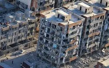 عکس/ عجیب‌ترین سلفی زلزله کرمانشاه