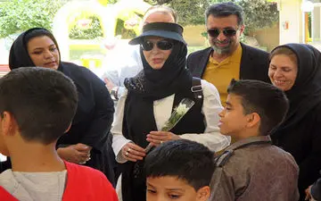  ماجرای راه اندازی یک خیریه توسط خانم بازیگر +عکس