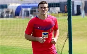 آسمان خراش 193 سانتی در تمرین پرسپولیس