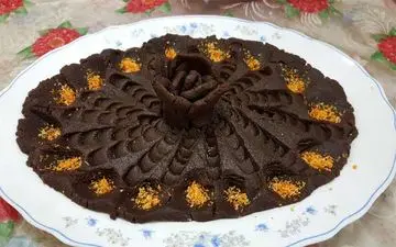 طرز تهیه حلوای موکا؛ دسر مجلسی با رنگ تیره و طعمی خاص