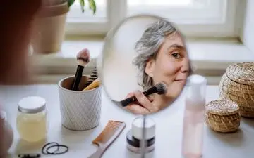 پنهان کردن چین و چروک پوست | 14 توصیه برای پنهان کردن چین و چروک پوست