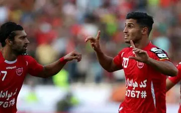 خوش‌گذرانی مهاجم پرسپولیس و همسرش در تعطیلات تابستانی + عکس