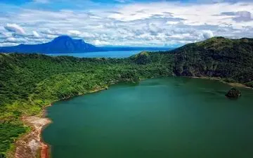 در این جزیره ، جزیره ای وجود دارد که خود دارای یک جزیره است !