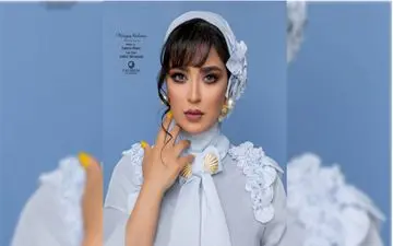 تصویری از فریبا طالبی با عینک و رژلب قرمز