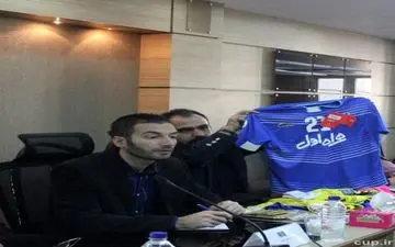  رونمایی از پیراهن استقلال مقابل لوکوموتیو/عکس