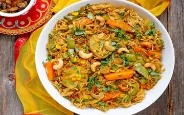 طرز تهیه بریانی سبزیجات هندی؛ غذای خوش‌عطر و خوشمزه به سبک خانگی