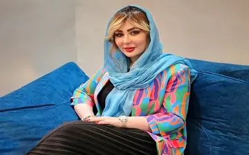 عکس نوستالژی نیوشا ضیغمی در کودکی؛ بازی با عروسک در دهه ۶۰