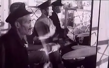 ویدئویی قدیمی و دیده‌نشده از نقاره‌زنی حرم مطهر رضوی 