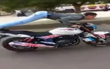 عاقبت شنا رفتن روی موتورسیکلت 