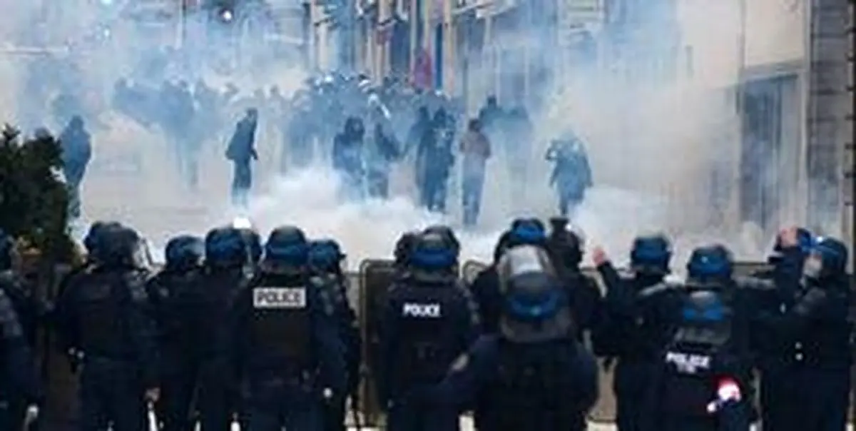 فرانسه روی خط ناآرامی/ بازداشت معترضان ادامه دارد