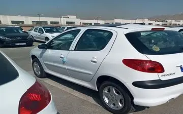 قیمت انواع پژو ۲۰۶ امروز (15 فروردین 1402)