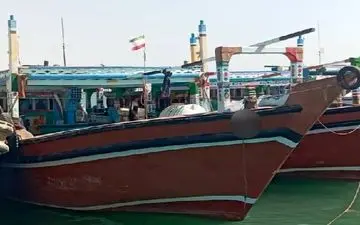 
شناور حامل سوخت قاچاق در آب‌های بندر خمیر توقیف شد
