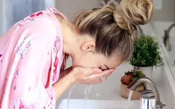 شست‌وشوی زیاد صورت ممنوع