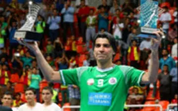 شمسایی: امسال پر قدرت به لیگ فوتسال برمی‌گردم!
