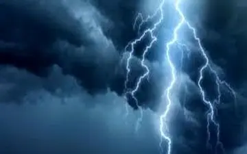 صاعقه جان مرد جوان را گرفت
