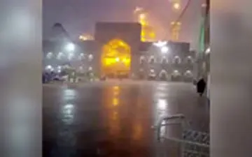 رگبار شدید ساعتی پیش در حرم امام رضا(ع)