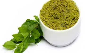 فواید استفاده از حنا برای مو