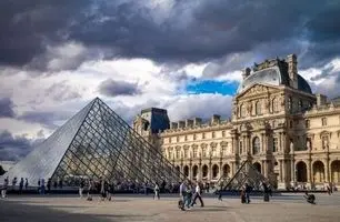 اولین تصاویر سرقت از موزه لوور