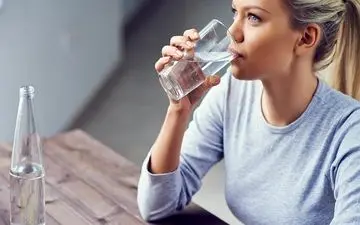 آب نوشیدن بعد از حمام،کاری اشتباه؟