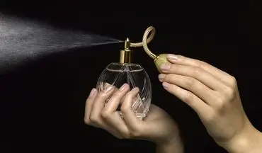 عطر را کجا بزنیم که ماندگار باشد؟ پوست یا لباس؟