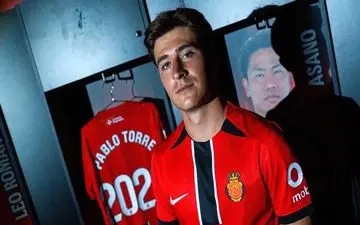 بارسا هنوز در تنگنای مالی؛ دومین خروج تابستانی رقم خورد