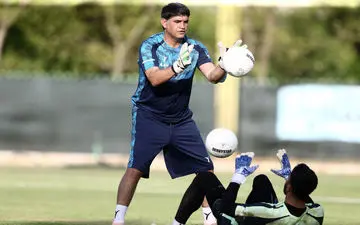 جلسه برای ماندن یا رفتن غلامپور از استقلال

