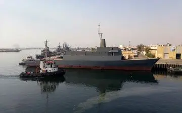 سفر هنرمندان به خلیج فارس/ واکنش ناوسواران آمریکا در رویارویی با قایق‌های سپاه + عکس و فیلم