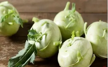 ۱۰ خاصیت مهم کلم قمری/این داروی گیاهی بی‌خوابی را بشناسید